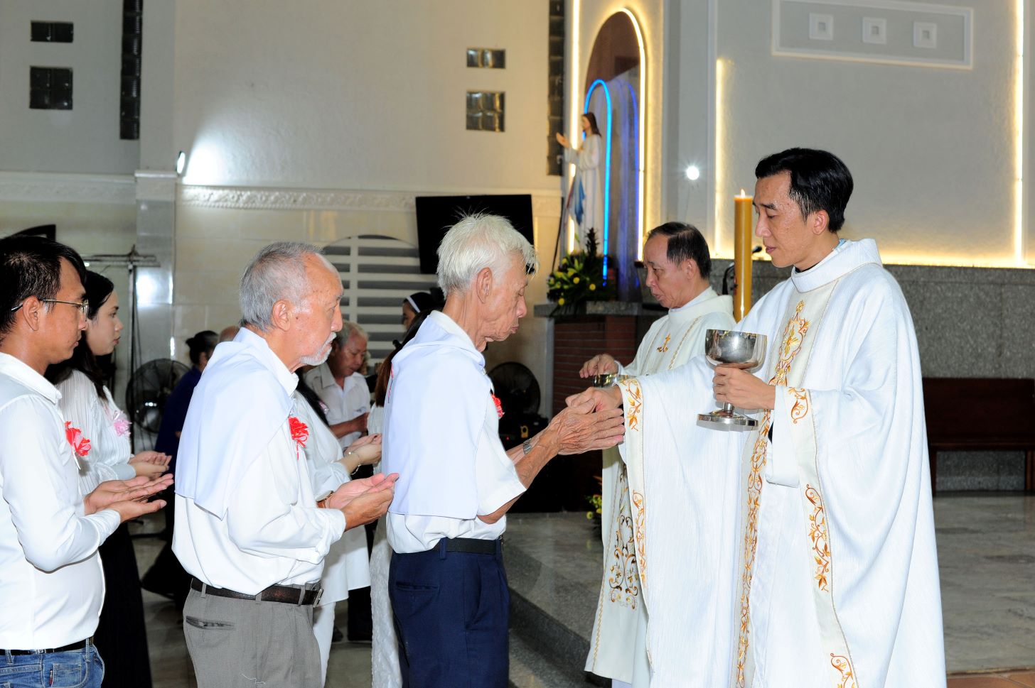 Lời mời gọi đầy kiên nhẫn
