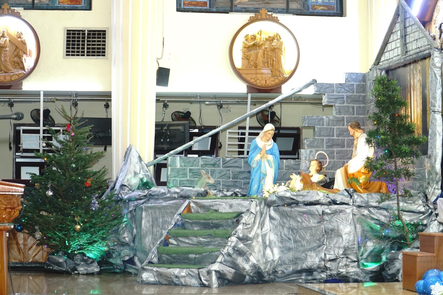 Giáo xứ Thạch Đà mừng lễ Thánh Gia Thất, 28-12-2024