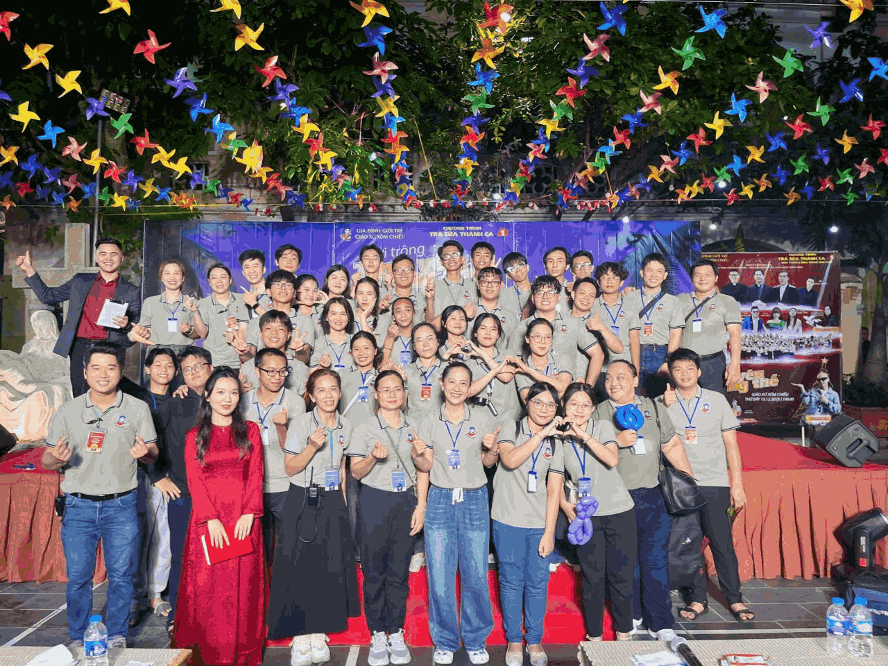 Giáo xứ Xóm Chiếu: Chương trình Trà sữa Thánh ca