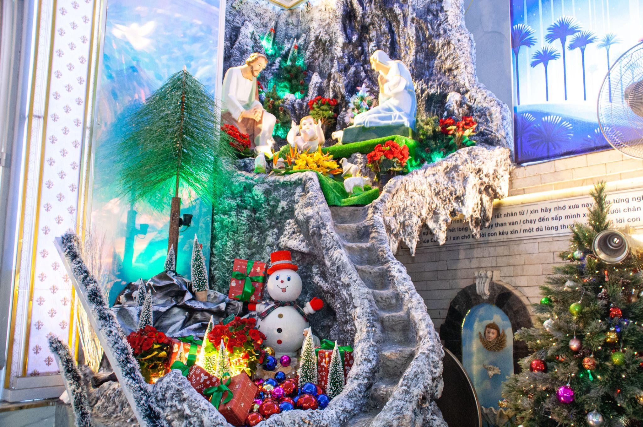 Đền Thánh Vincente - Giáo xứ Thăng Long: Thánh lễ Vọng Giáng Sinh 2025