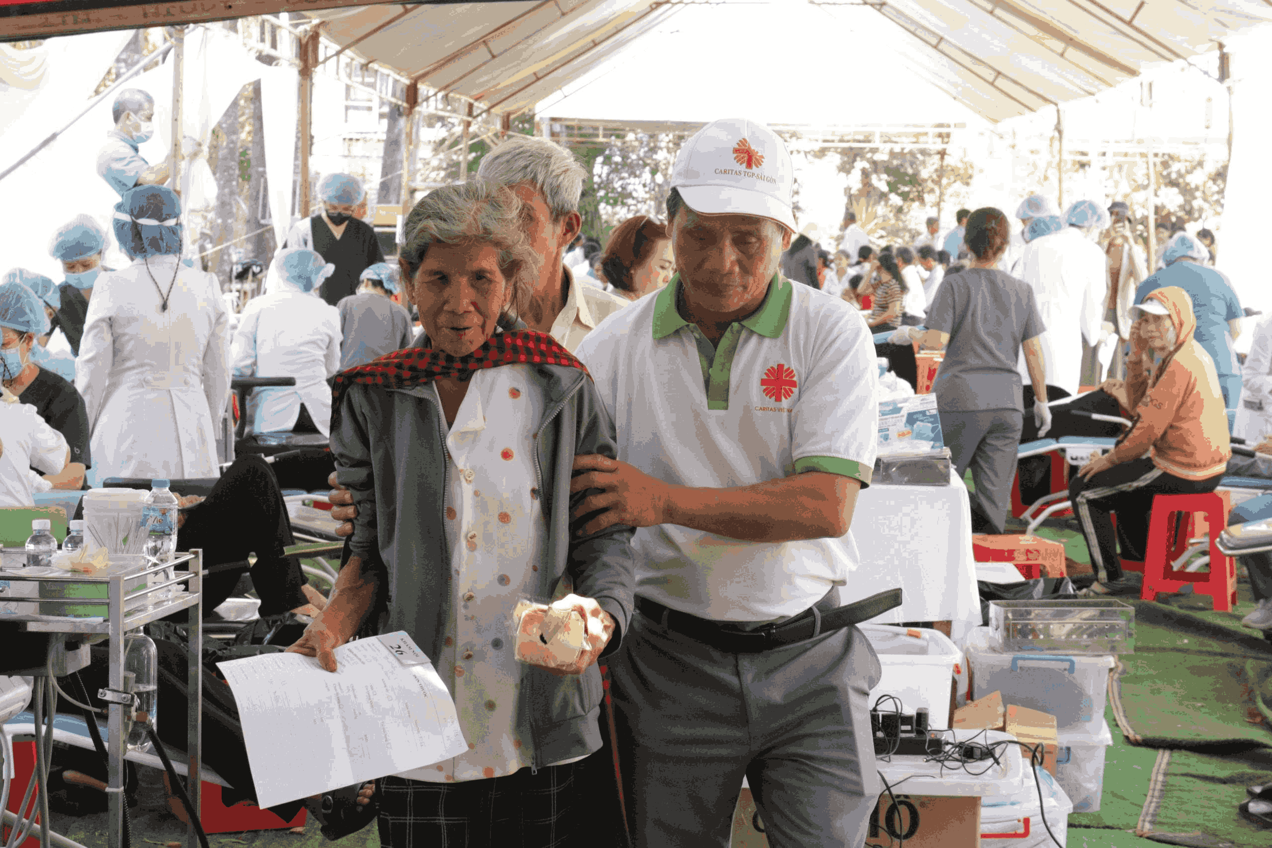 Caritas TGP Sài Gòn: Mang nụ cười và sức khỏe đến bà con nghèo vùng cao xã Đa Kia, tỉnh Đồng Nai