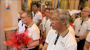 Phái đoàn HĐGMVN viếng mộ Đức Cha Pierre Lambert de la Motte